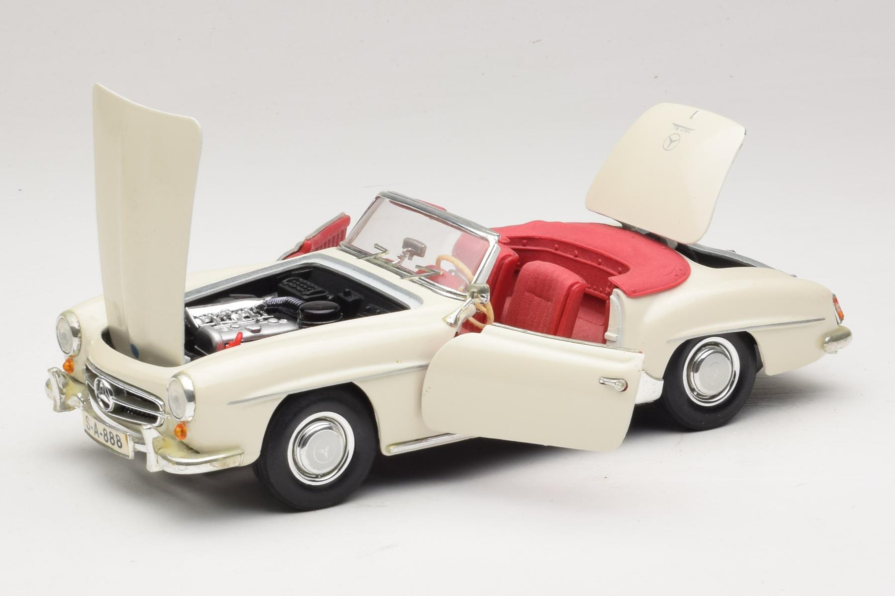 Maisto Mercedes 190SL 1:18 Diecast White Roadster