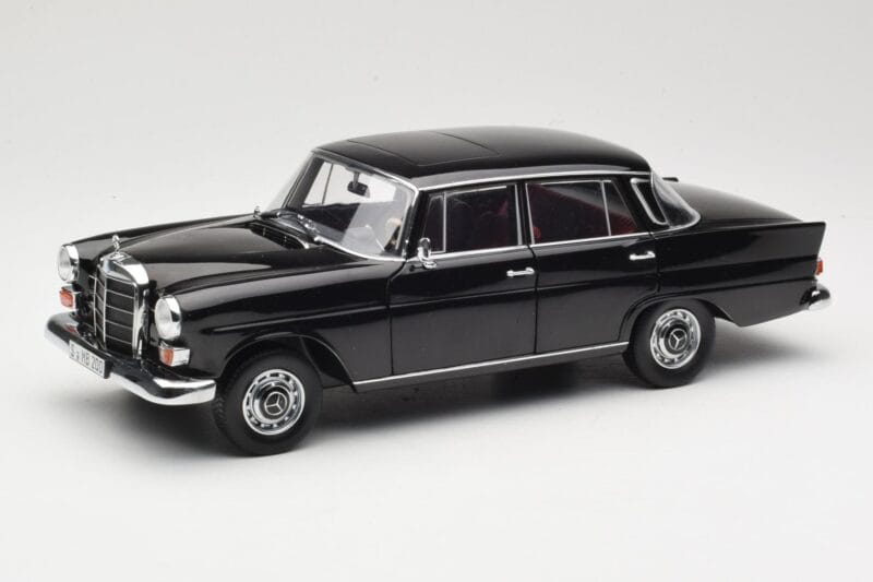 Mercedes 200 W110 Black Norev 1:18 183574 Diecast
