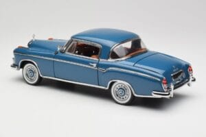 Mercedes 220 SE W128 Blue Sun Star 1:18 3561 Diecast - image 7 of 8