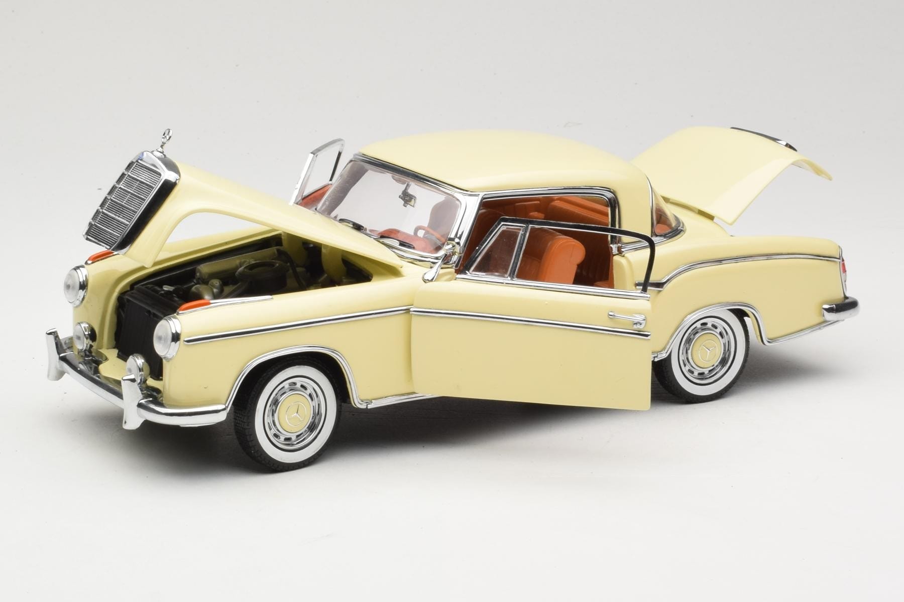 Mercedes 220 SE W128 Coupe Beige Sun Star 1:18