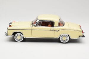Mercedes 220 SE W128 Coupe Beige Sun Star 1:18 3562 Diecast - image 4 of 8