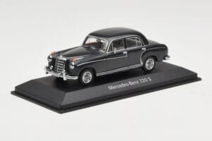 Mercedes 220S W180 Light Grey Minichamps 1:43 B66040534 Diecast - image 2 of 4