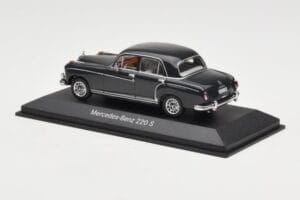 Mercedes 220S W180 Light Grey Minichamps 1:43 B66040534 Diecast - image 3 of 4