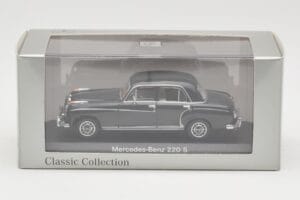 Mercedes 220S W180 Light Grey Minichamps 1:43 B66040534 Diecast - image 4 of 4