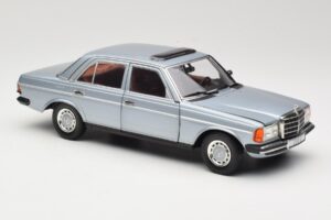 Mercedes 230E W123 Silver & Light Blue Revell 1:18 08407 Diecast - image 6 of 8
