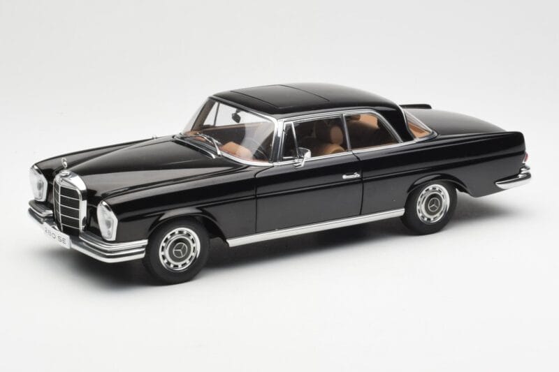 Mercedes 280 SE W111 Coupe Black AUTOart 1:18 76286 Diecast