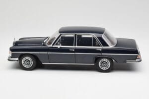 Mercedes 280 SE W108 Midnight Blue Norev 1:18 B66040597 Diecast - image 4 of 8