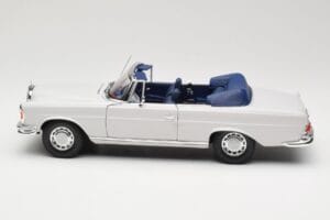 Mercedes 280 SE W111 Cabriolet Light Grey Norev 1:18 183530 Diecast - image 4 of 8