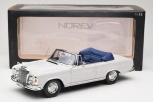 Mercedes 280 SE W111 Cabriolet Light Grey Norev 1:18 183530 Diecast - image 8 of 8