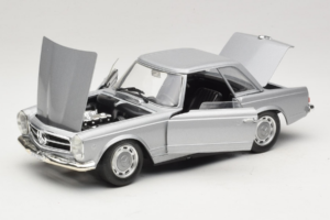 Mercedes 280 SL W113 Berlina Silver Techno Giodi 1:18 F14051030 Diecast - image 2 of 8