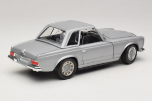 Mercedes 280 SL W113 Berlina Silver Techno Giodi 1:18 F14051030 Diecast - image 3 of 8