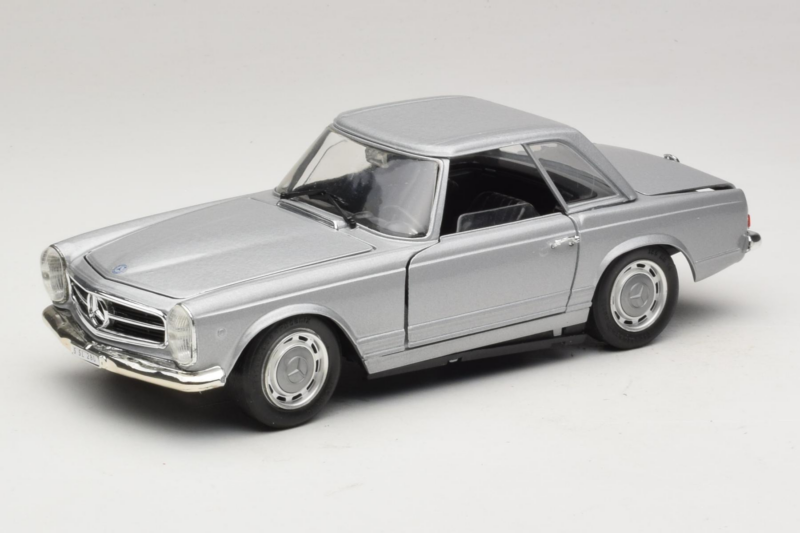 Mercedes 280 SL W113 Berlina Silver Techno Giodi 1:18 F14051030 Diecast