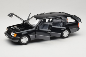 Mercedes 300 D W124 Estate Black Norev 1:18 183960 Diecast - image 2 of 8