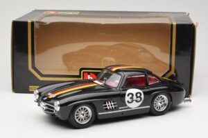 Mercedes 300 SL #38 1954 Bburago 1:18 3015-M1 Diecast - image 8 of 8