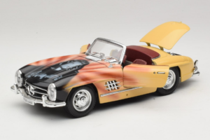 Mercedes 300 SL Roadster Rosemarie Muster Limited Edition 18/27 Bburago 1:18 3023-M1 Diecast - image 2 of 8