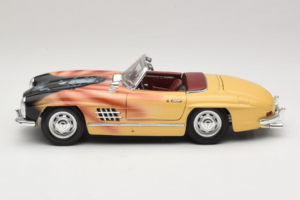 Mercedes 300 SL Roadster Rosemarie Muster Limited Edition 18/27 Bburago 1:18 3023-M1 Diecast - image 4 of 8