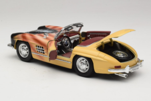 Mercedes 300 SL Roadster Rosemarie Muster Limited Edition 18/27 Bburago 1:18 3023-M1 Diecast - image 5 of 8
