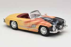 Mercedes 300 SL Roadster Rosemarie Muster Limited Edition 18/27 Bburago 1:18 3023-M1 Diecast - image 6 of 8