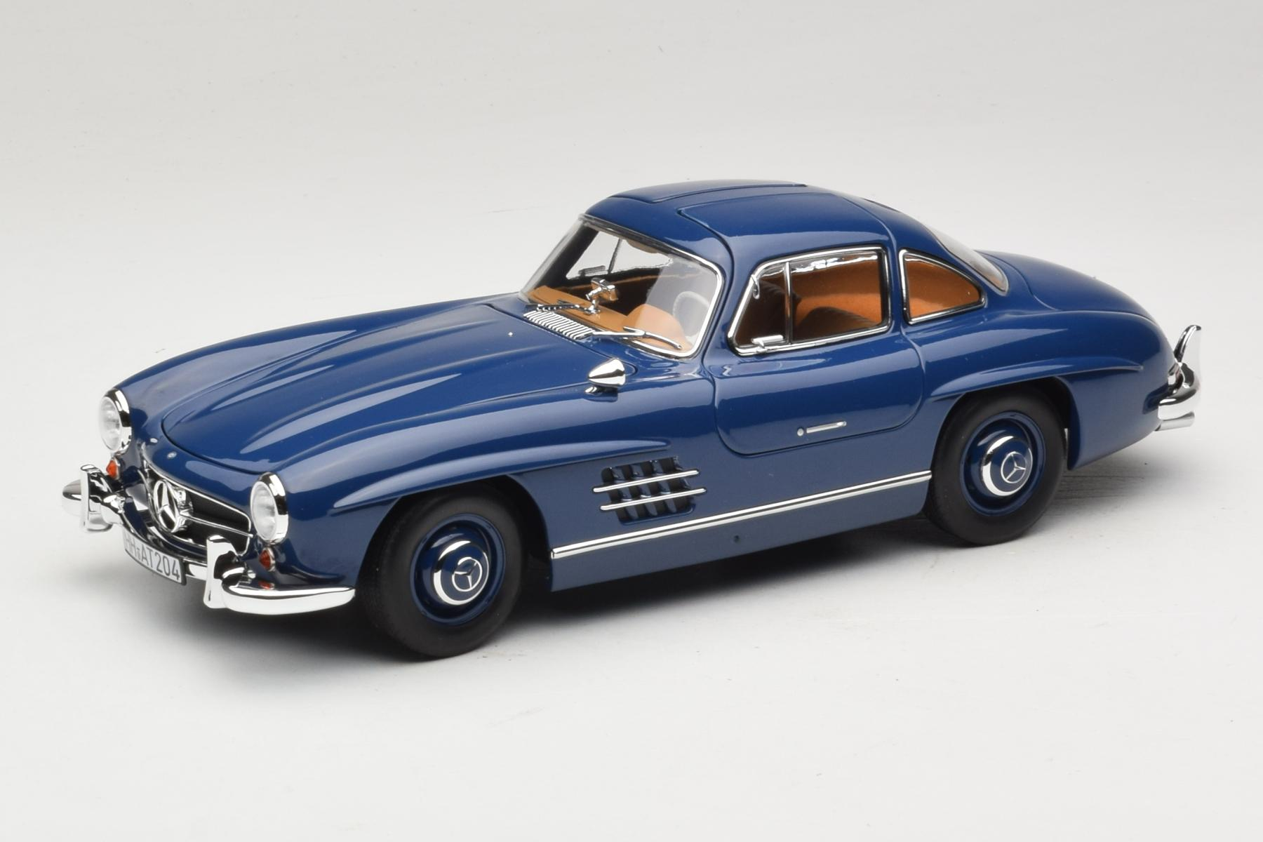 Norev Mercedes 300 SL W198 1:18 Blue Gullwing