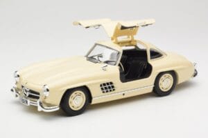 Mercedes 300 SL W198 Cream Minichamps 1:18 110037212 Diecast - image 2 of 8