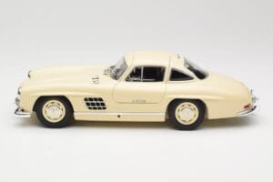 Mercedes 300 SL W198 Cream Minichamps 1:18 110037212 Diecast - image 4 of 8