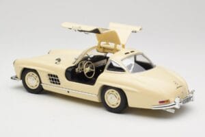 Mercedes 300 SL W198 Cream Minichamps 1:18 110037212 Diecast - image 5 of 8
