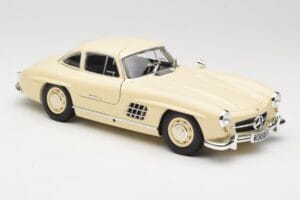 Mercedes 300 SL W198 Cream Minichamps 1:18 110037212 Diecast - image 6 of 8