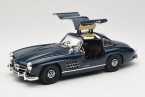 Mercedes 300 SL W198 Gullwing Dark Blue Minichamps 1:18 110037216 Diecast - image 2 of 8