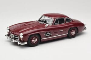 Mercedes 300 SL W198 Gullwing Dark Red Minichamps 1:18 110037218 Diecast