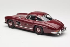 Mercedes 300 SL W198 Gullwing Dark Red Minichamps 1:18 110037218 Diecast - image 7 of 8