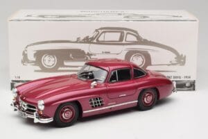 Mercedes 300 SL W198 Fire Red Minichamps 1:18 180039008 Diecast - image 8 of 8
