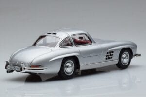 Mercedes 300 SL W198 Gullwing Norev 1:18 183850 Diecast - image 3 of 8