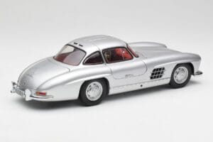Mercedes 300 SL W198 Gullwing Silver Minichamps 1:18 180039000 Diecast - image 3 of 8