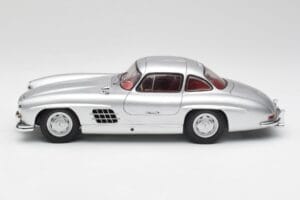 Mercedes 300 SL W198 Gullwing Silver Minichamps 1:18 180039000 Diecast - image 4 of 8