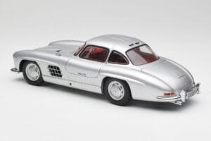 Mercedes 300 SL W198 Gullwing Silver Minichamps 1:18 180039000 Diecast - image 7 of 8