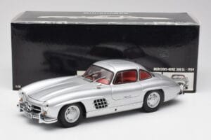 Mercedes 300 SL W198 Gullwing Silver Minichamps 1:18 180039000 Diecast - image 8 of 8