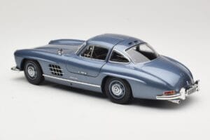 Mercedes 300 SL W198 Gullwing Light Blue Metallic Minichamps 1:18 110037220 Diecast - image 7 of 8