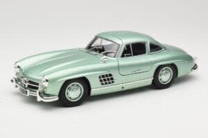 Mercedes 300 SL W198 Gullwing Light Green Metallic Minichamps 1:18 110037221 Diecast