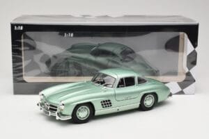Mercedes 300 SL W198 Gullwing Light Green Metallic Minichamps 1:18 110037221 Diecast - image 8 of 8