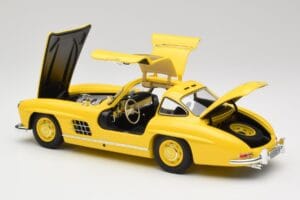 Mercedes 300 SL W198 Light Yellow Minichamps 1:18 180039009 Diecast - image 5 of 8
