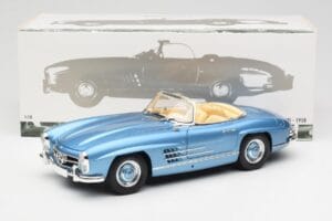 Mercedes 300 SL W198 Roadster Hardtop Light Blue Metallic Minichamps 1:18 180039042 Diecast - image 9 of 9