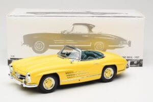 Mercedes 300 SL W198 Roadster Hardtop Signal Yellow Minichamps 1:18 180039044 Diecast - image 9 of 9