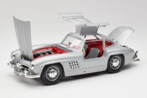 Mercedes 300 SL W198 Gullwing Silver Grey Bburago 1:18 3513 Diecast - image 2 of 8
