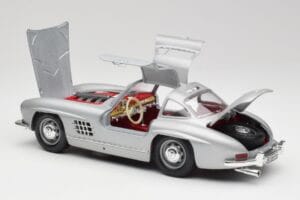 Mercedes 300 SL W198 Gullwing Silver Grey Bburago 1:18 3513 Diecast - image 4 of 8