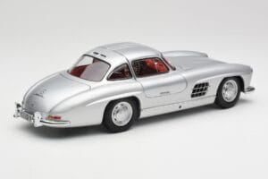 Mercedes 300 SL W198 Gullwing Silver Metallic Minichamps 1:18 B66040379 Diecast - image 3 of 8