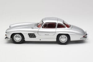 Mercedes 300 SL W198 Gullwing Silver Metallic Minichamps 1:18 B66040379 Diecast - image 4 of 8