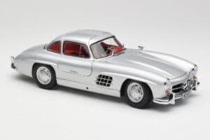 Mercedes 300 SL W198 Gullwing Silver Metallic Minichamps 1:18 B66040379 Diecast - image 6 of 8