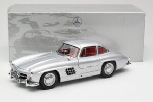 Mercedes 300 SL W198 Gullwing Silver Metallic Minichamps 1:18 B66040379 Diecast - image 8 of 8