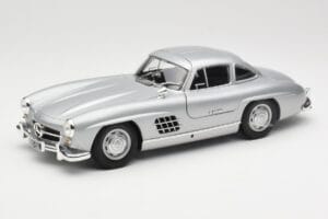 Mercedes 300 SL W198 Gullwing Silver Minichamps 1:18 110037210 Diecast