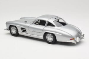 Mercedes 300 SL W198 Gullwing Silver Minichamps 1:18 110037210 Diecast - image 7 of 8